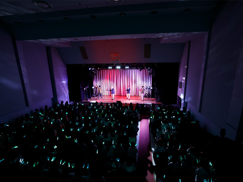 SparQlewファンミーティングのイベントレポートが到着！上村祐翔が台本を手掛けた朗読の披露やMV初公開、ユニット初のフォトブック発売をファンに直接発表